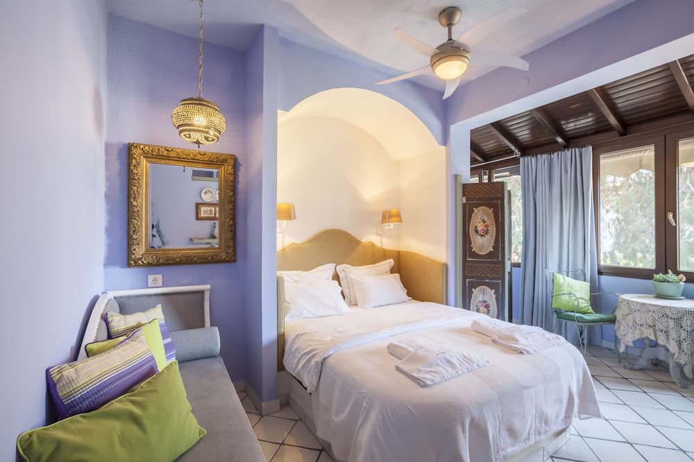 Photo of Bedroom in Paradhisos