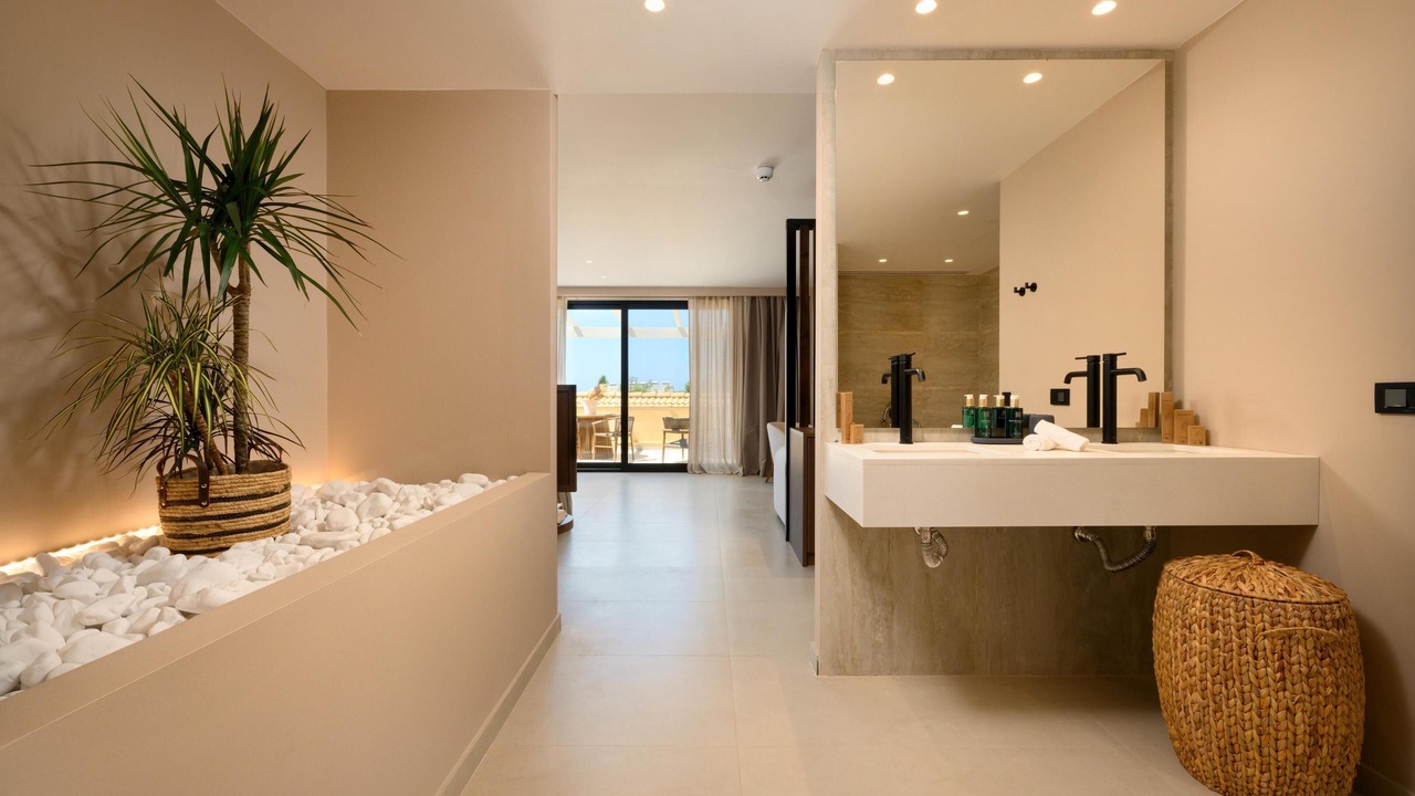 Photo of Bedroom in Almiros Beach