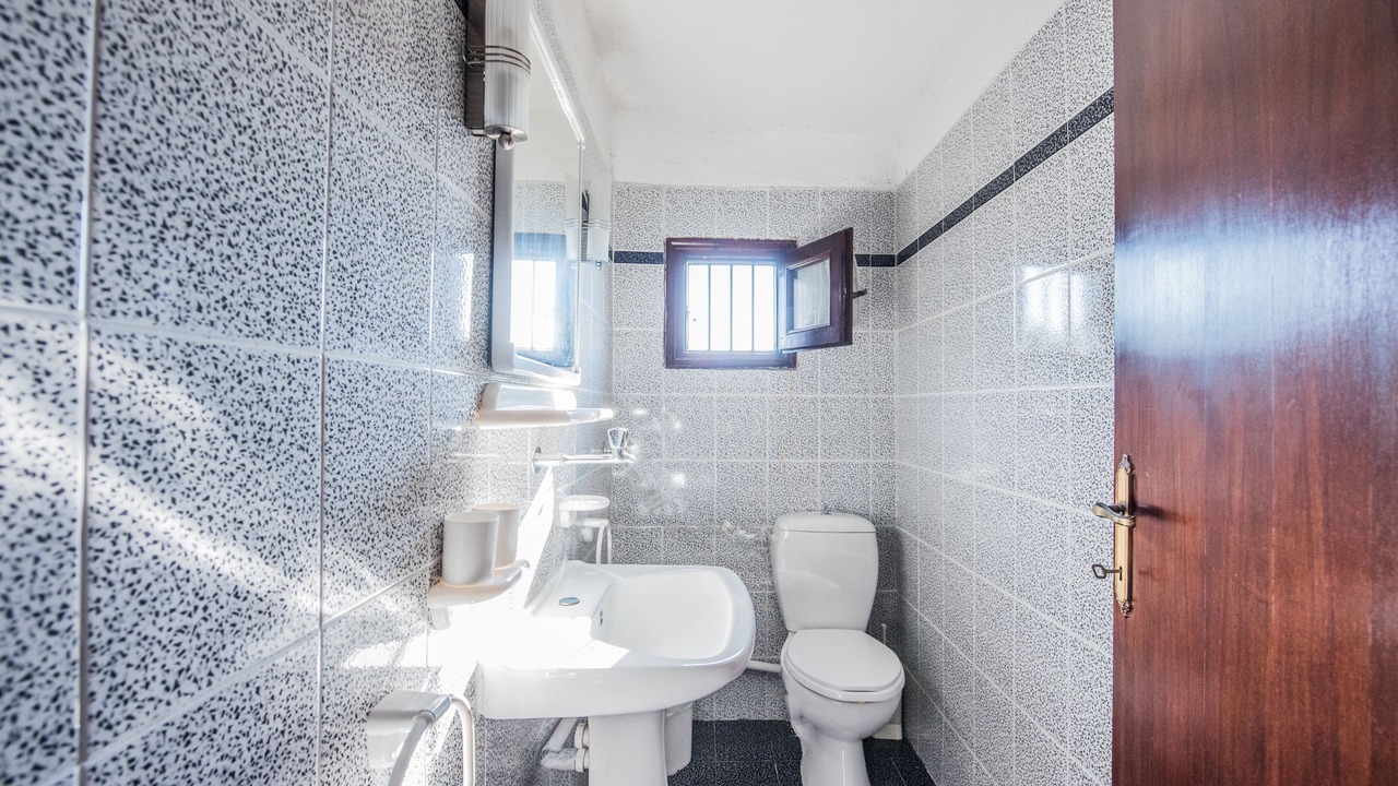 Photo of Bathroom in Sane