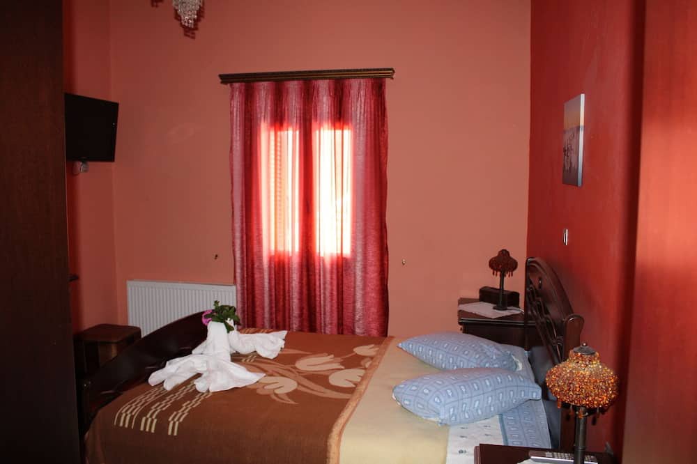 Photo of Bedroom in Tsourouniana