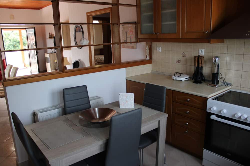 Photo of Kitchen in Tsourouniana