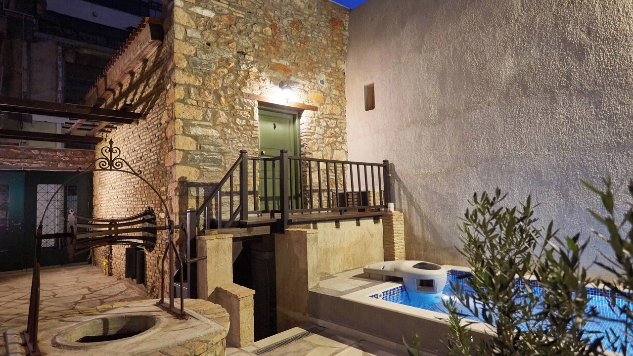 Photo of Patio Balcony in Monastiraki