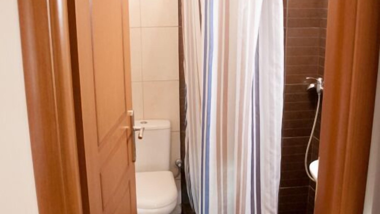 Photo of Bathroom in Varos