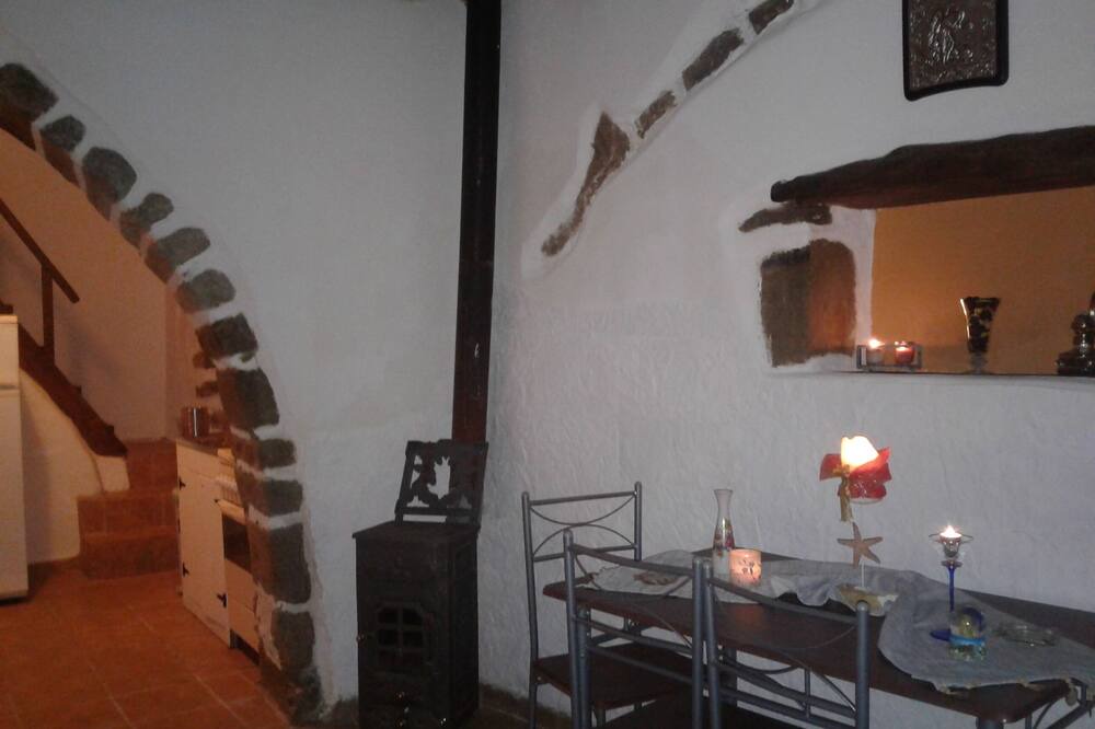 Photo of Livingroom in Lefkogeia