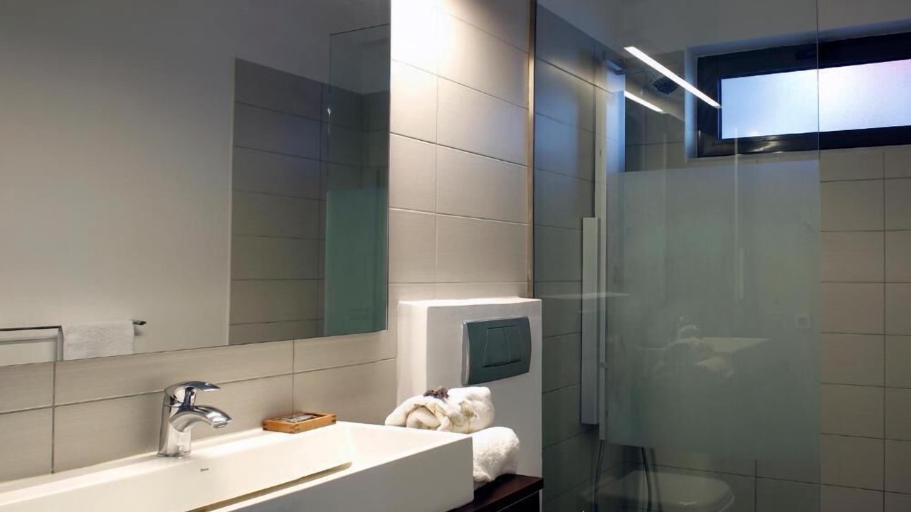 Photo of Bathroom in Marathon