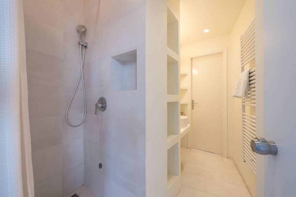 Photo of Bathroom in Plaka