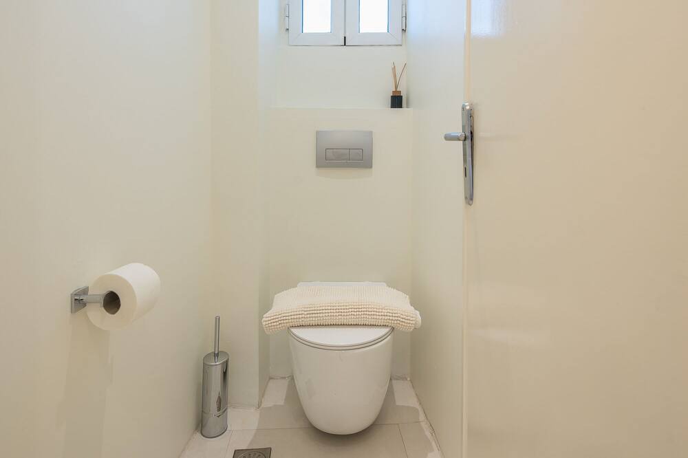 Photo of Bathroom in Plaka