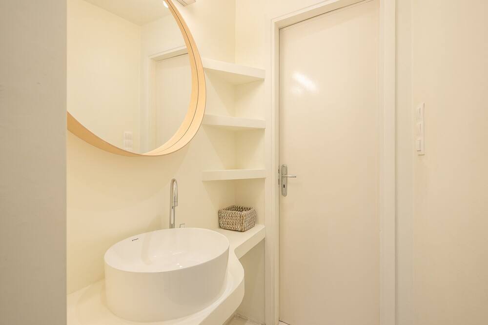 Photo of Bathroom in Plaka