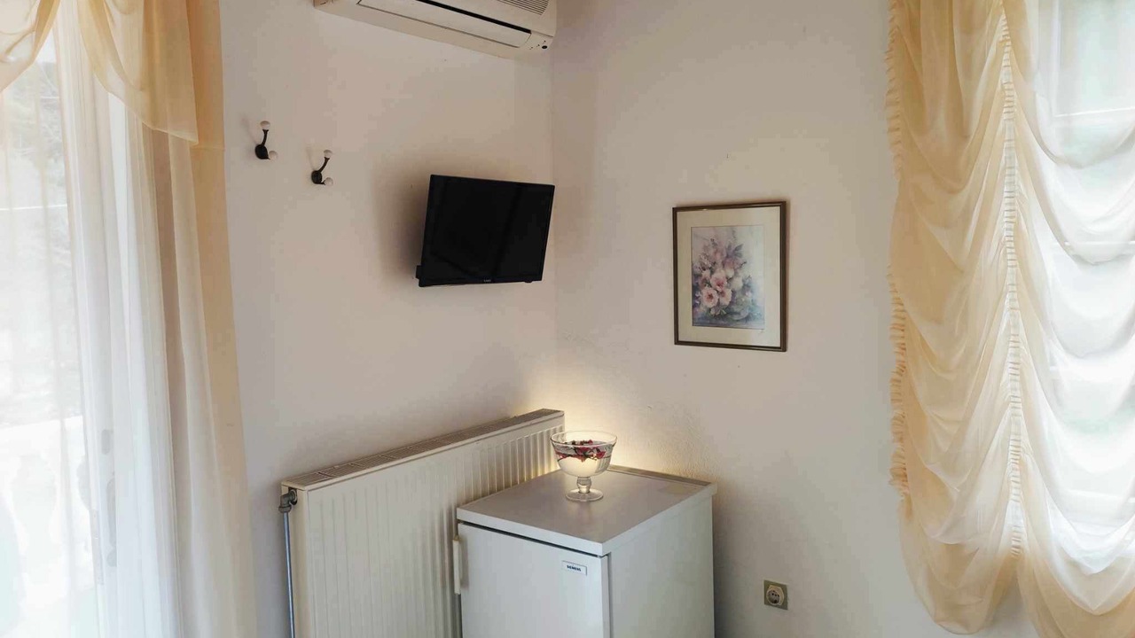 Photo of Bedroom in Asprogerakata