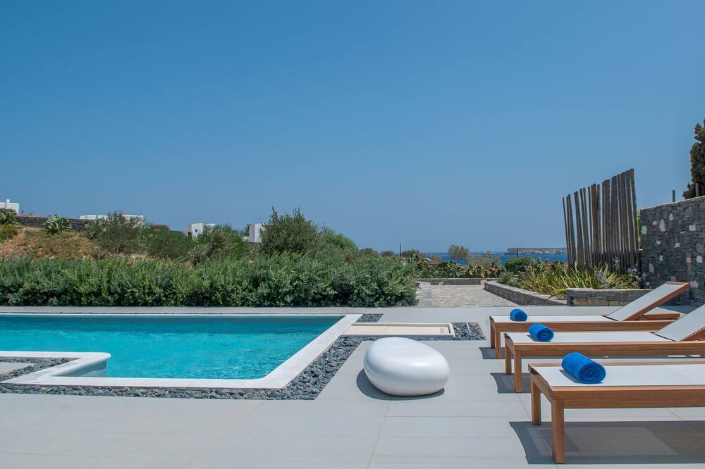 Photo of Outdoor in Chrissi Akti