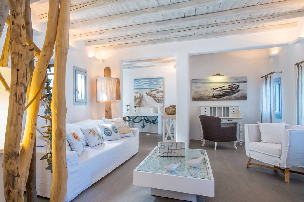 Photo of Livingroom in Chrissi Akti