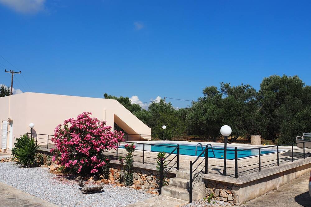 Photo of Outdoor in Drapanos