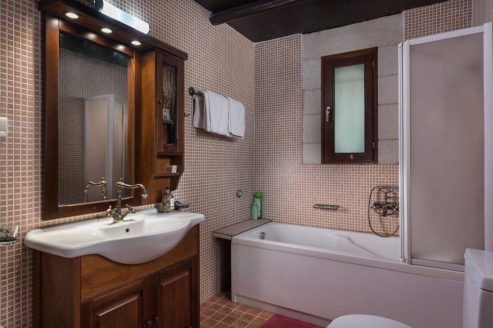 Photo of Bathroom in Maza