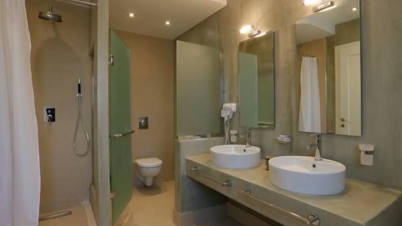 Photo of Bathroom in Agios Stefanos Avliotes
