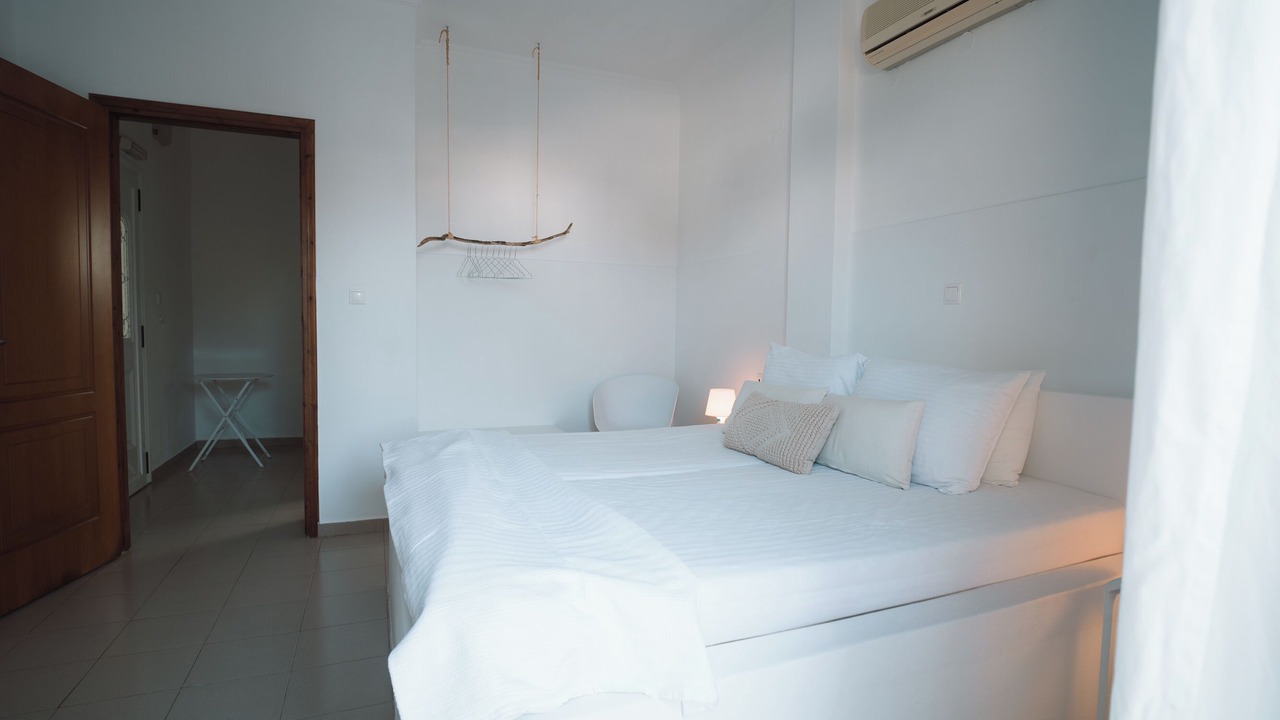 Photo of Bedroom in Vari
