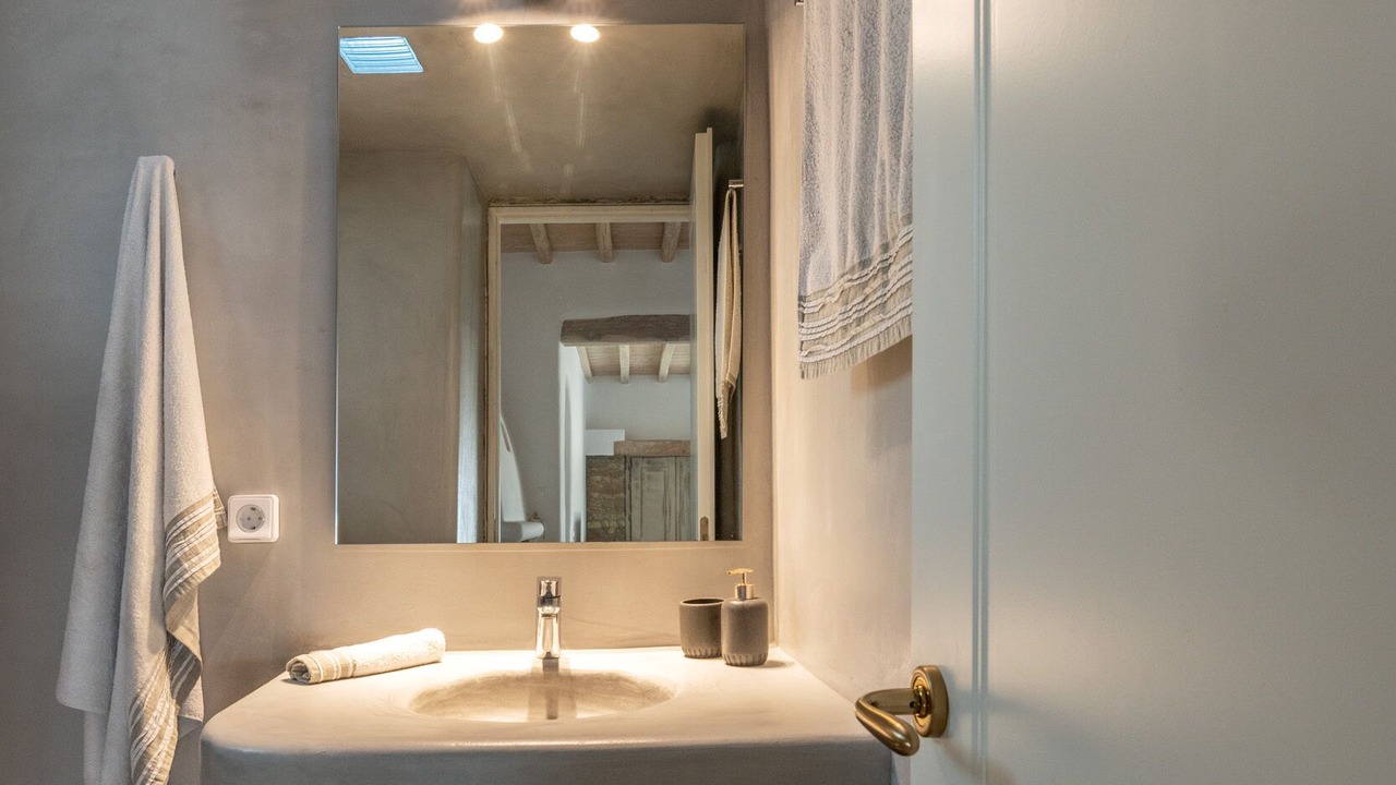 Photo of Bathroom in Tourlos