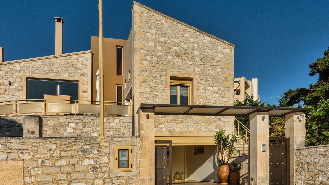 Photo of Outdoor in Roussospiti