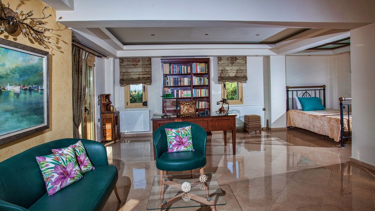Photo of Livingroom in Roussospiti
