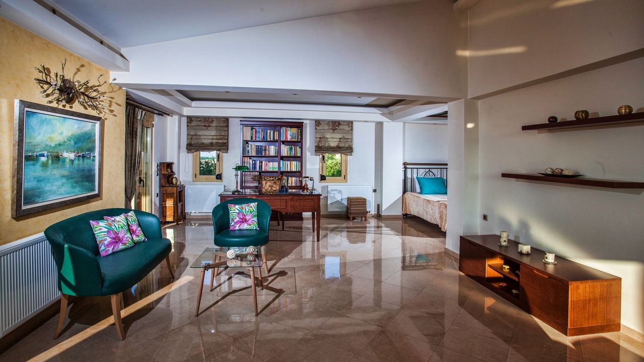 Photo of Livingroom in Roussospiti