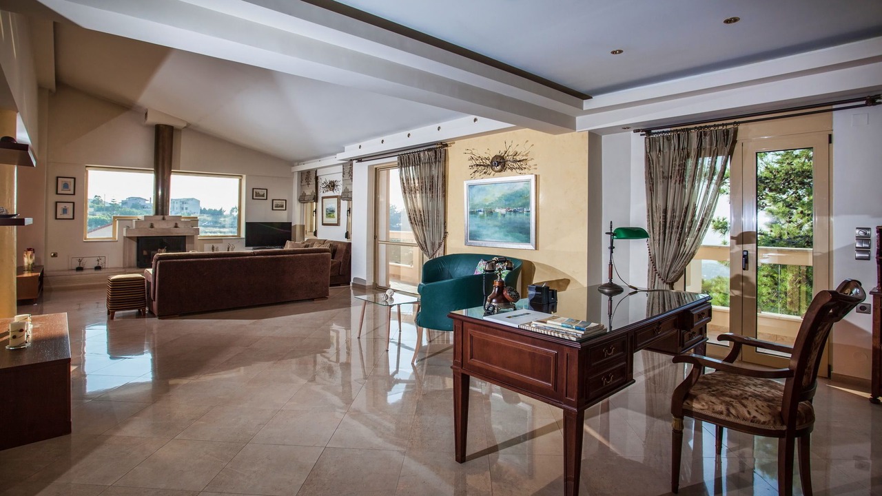Photo of Livingroom in Roussospiti