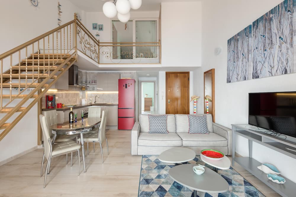Photo of Livingroom in Neos Marmaras