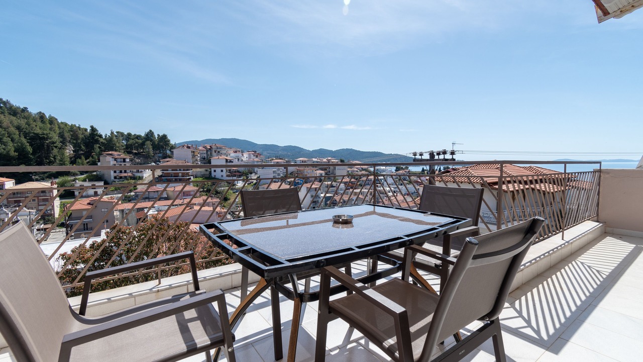Photo of Patio Balcony in Neos Marmaras