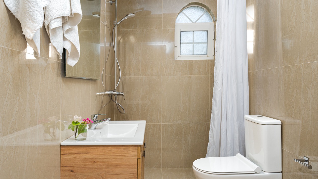 Photo of Bathroom in Kypseli