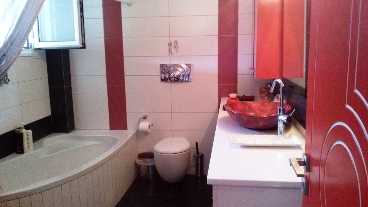 Photo of Bathroom in Agioi Anargyroi-Kamatero