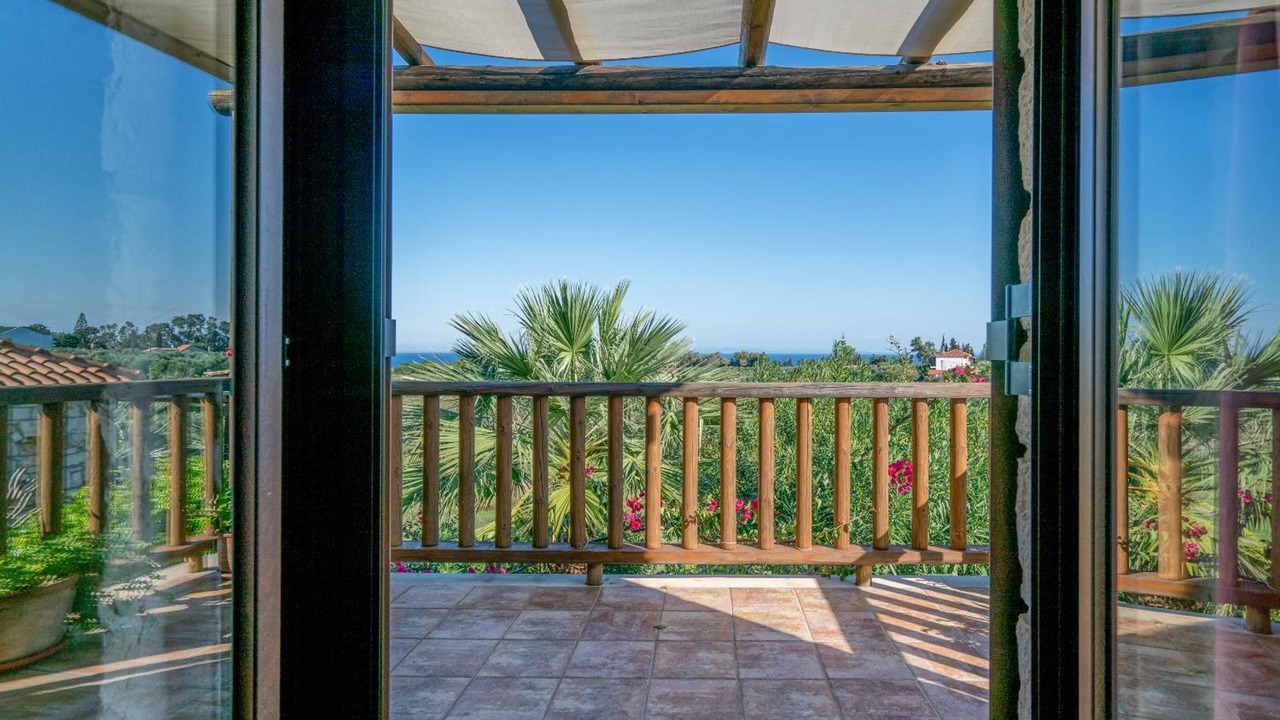 Photo of Patio Balcony in Vasilikos