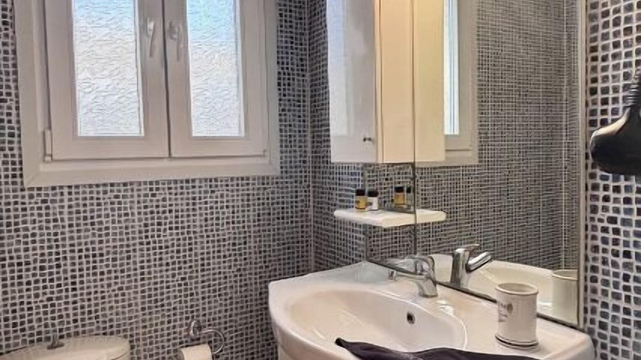 Photo of Bathroom in Ornos