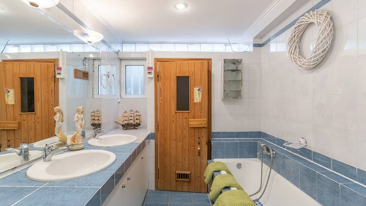 Photo of Bathroom in Mati