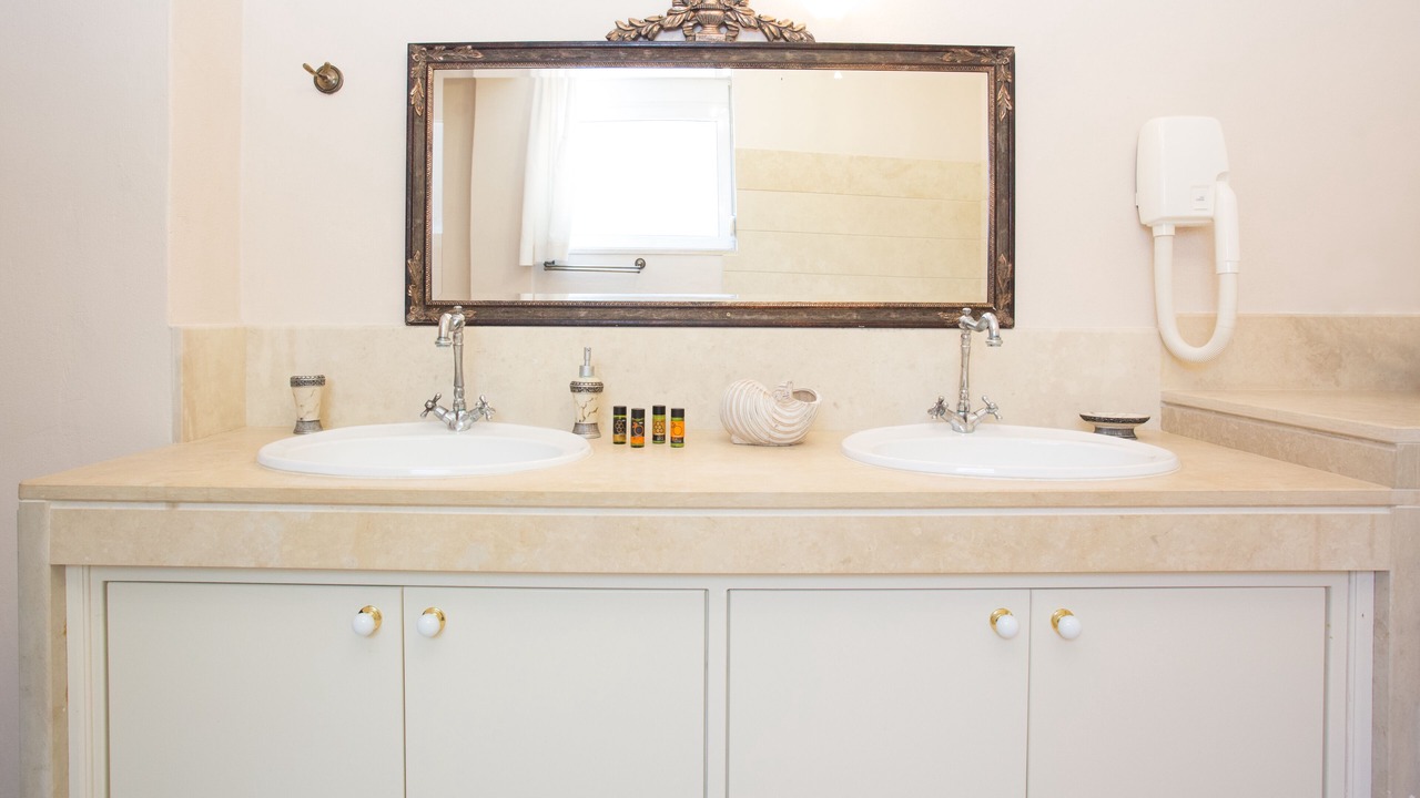 Photo of Bathroom in Faistos