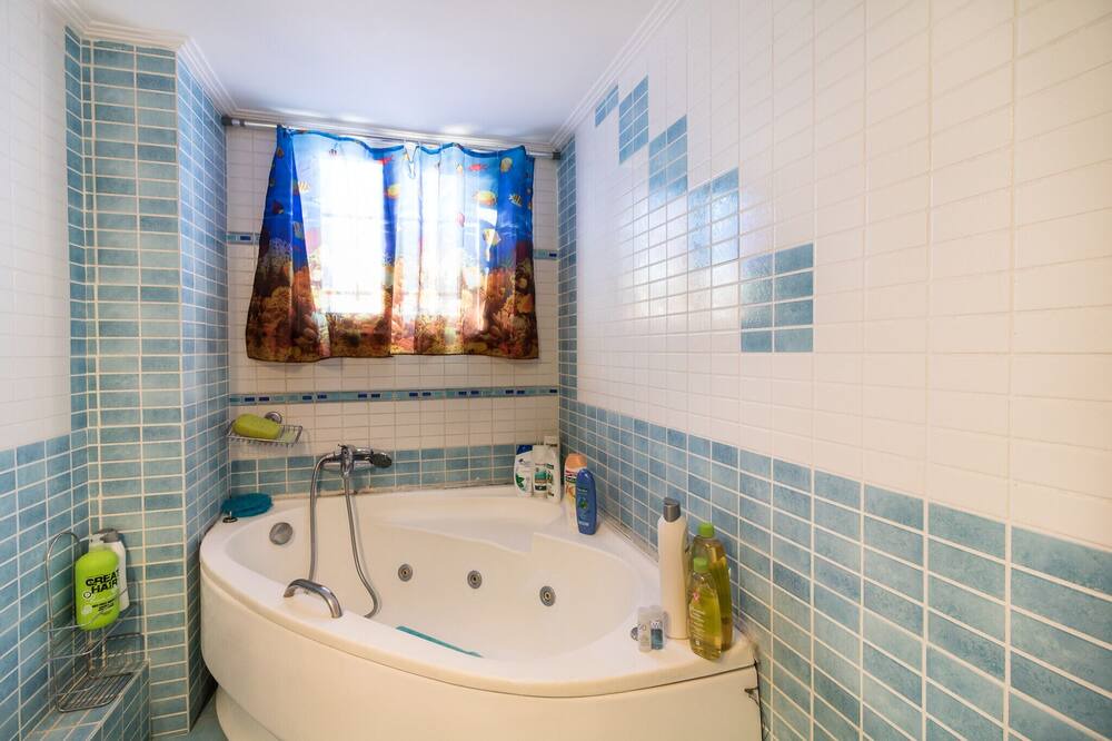 Photo of Bathroom in Piraeus