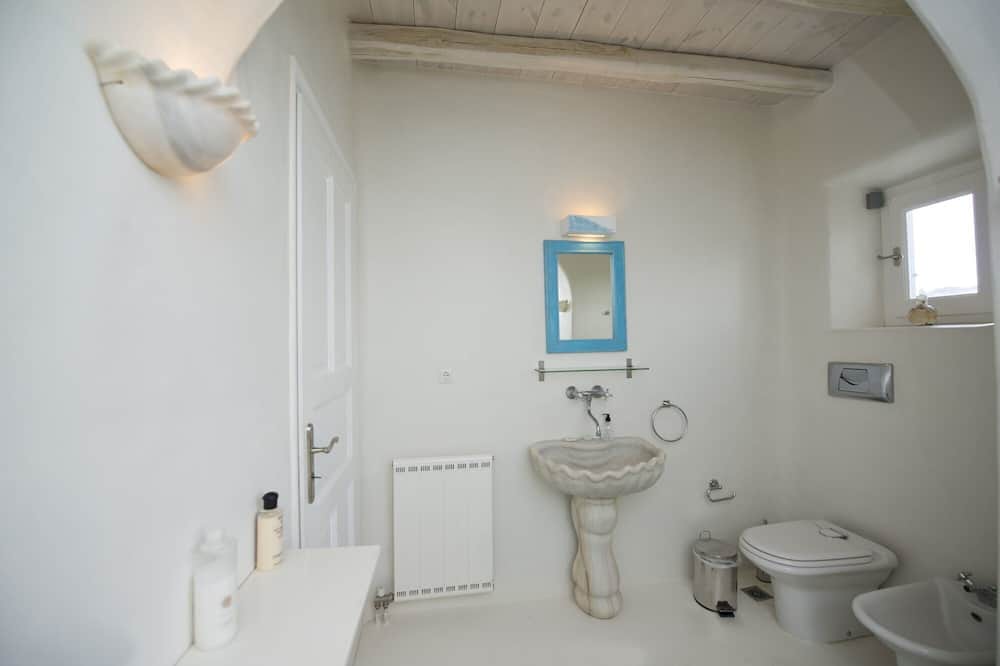 Photo of Bathroom in Kalafatis