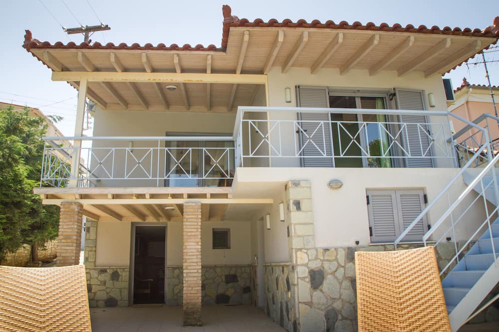 Photo of Outdoor in Melissi