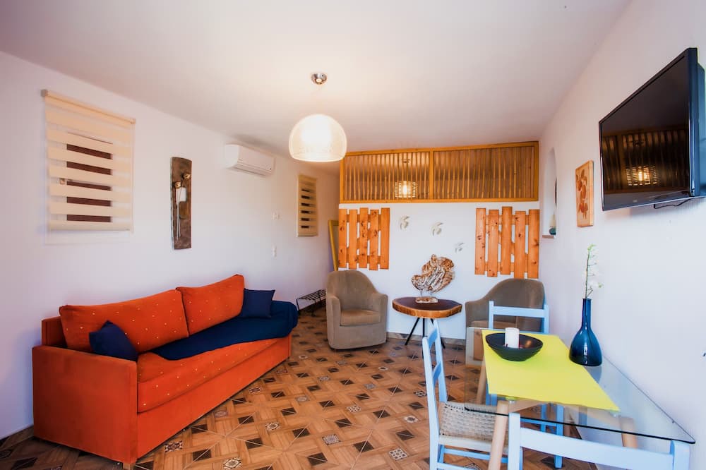 Photo of Livingroom in Ano Mera