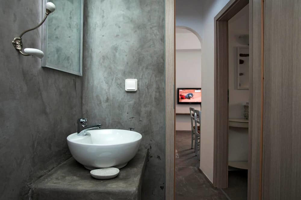 Photo of Bathroom in Parikia