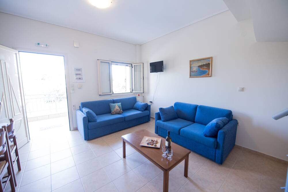 Photo of Livingroom in Stoupa