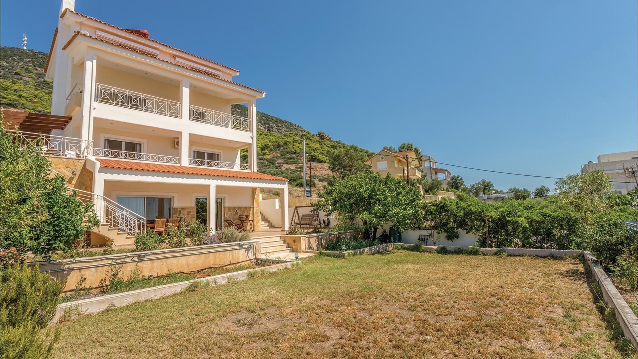 Photo of Outdoor in Kaki Thalassa