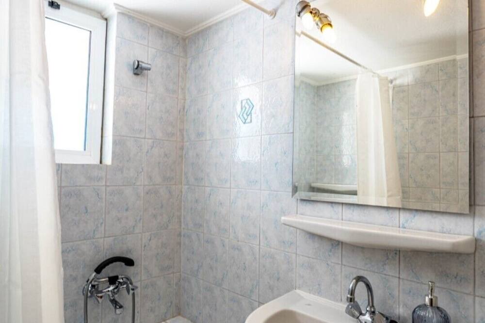 Photo of Bathroom in Schinias