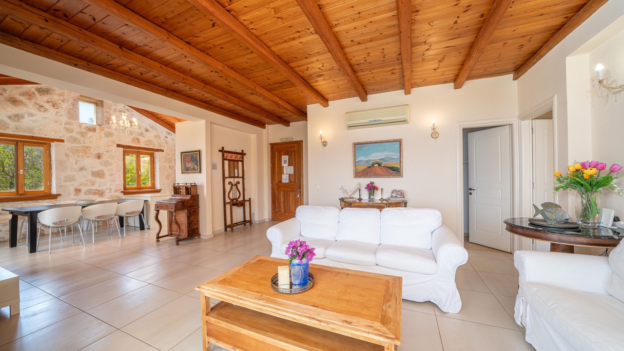 Photo of Livingroom in Tselendata