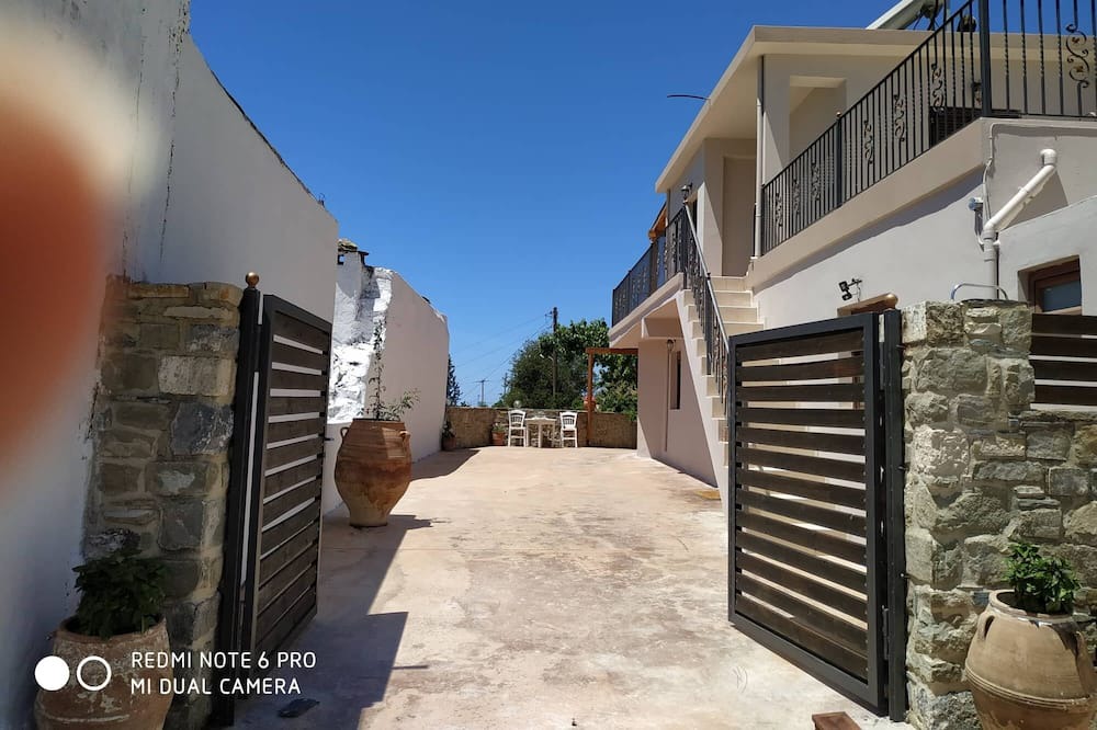 Photo of Outdoor in Grigoria