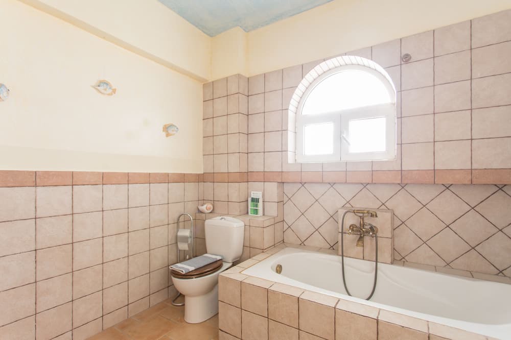 Photo of Bathroom in Schinias