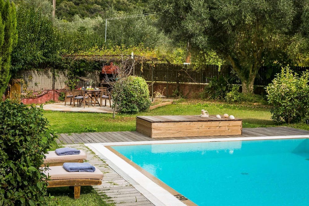 Photo of Outdoor in Mikros Gialos