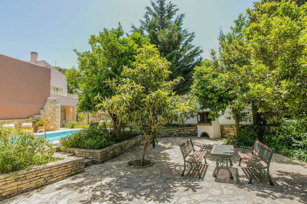 Photo of Outdoor in Armenoi