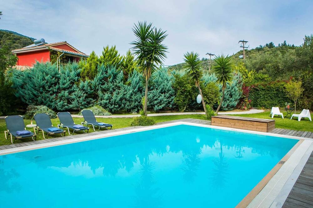 Photo of Outdoor in Mikros Gialos