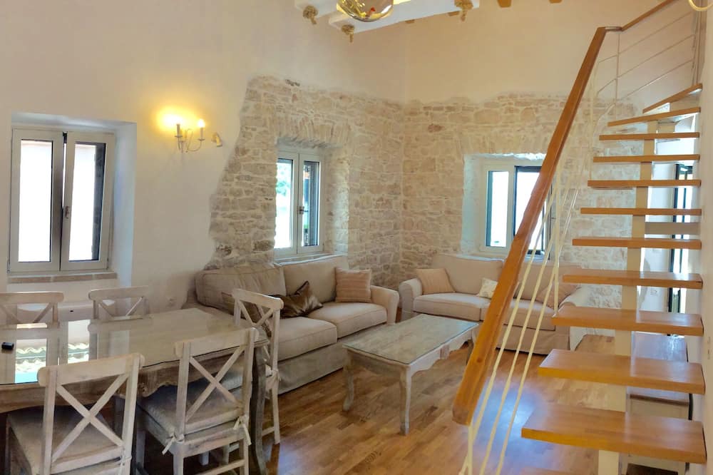 Photo of Livingroom in Kalami