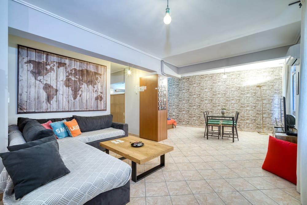 Photo of Livingroom in Ampelokipoi