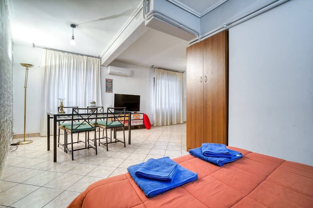 Photo of Bedroom in Ampelokipoi