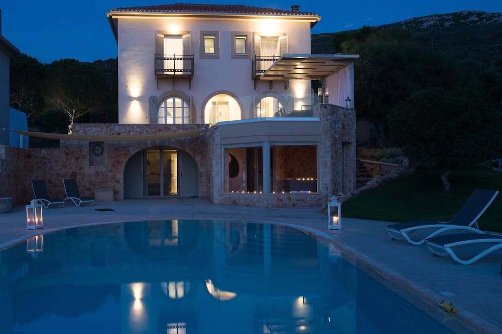 Photo of Outdoor in Pylos